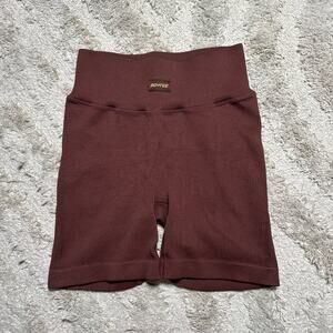 Bo+Tee Ribbed Mini Shorts 6"